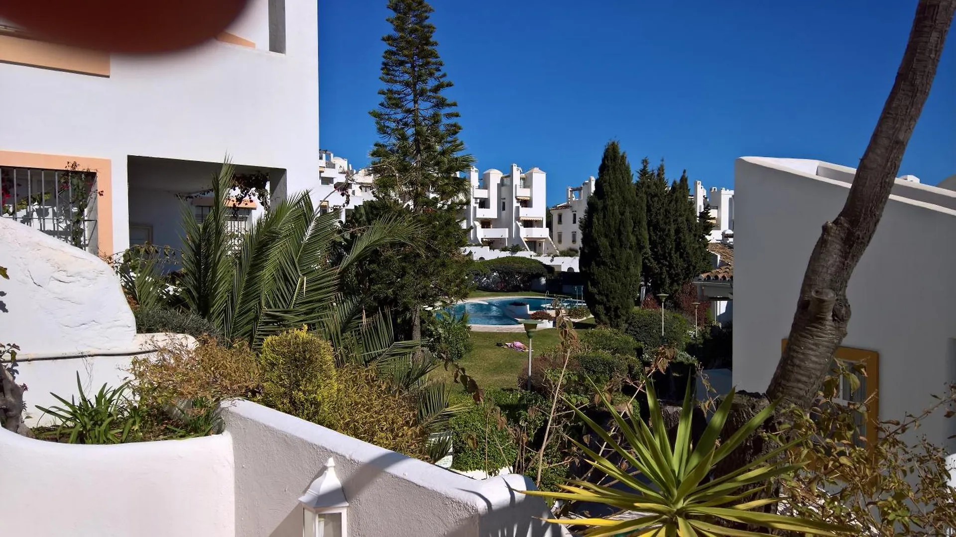 Apartamento Iso Parveke Merenrannassa 102 Benalmádena España